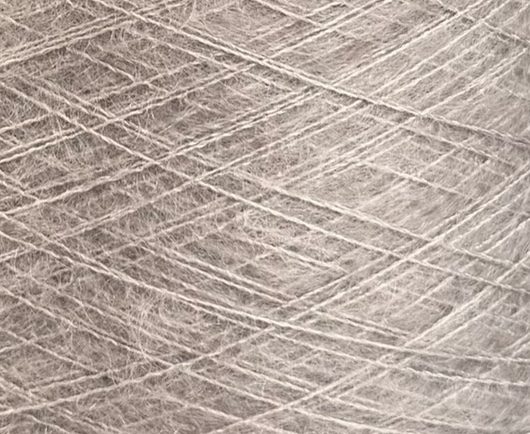Manifattura Sesia Art. Vivienne 850 m / 100 g – Garn aus Kid Mohair und Maulbeerseide col. Perlgrau 0664